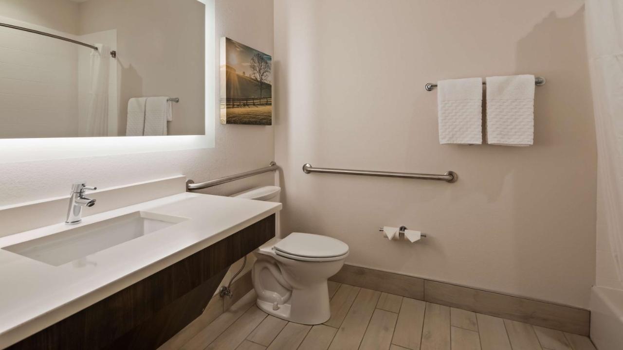 Best Western Plus Elizabethtown Inn & Suites Екстериор снимка