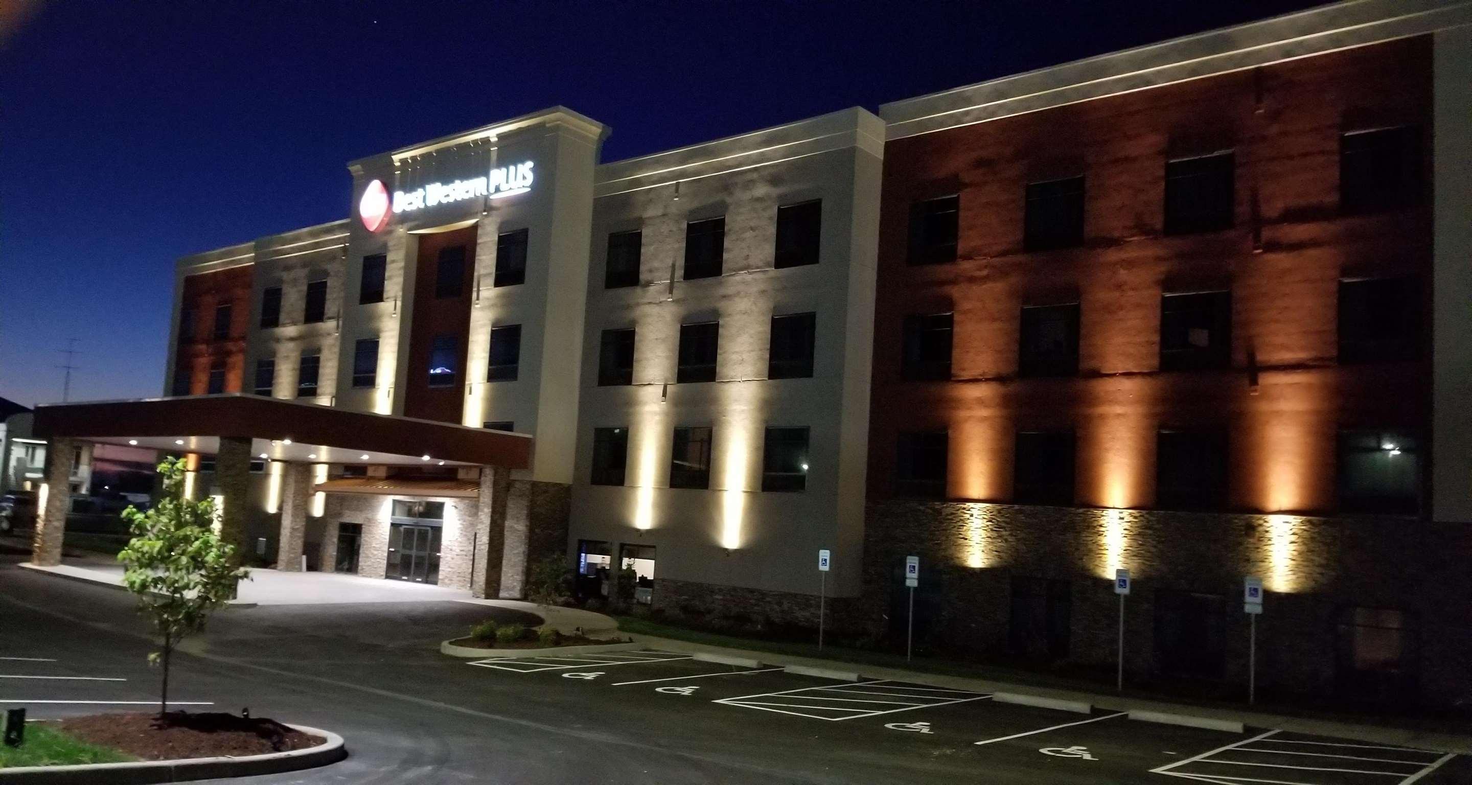 Best Western Plus Elizabethtown Inn & Suites Екстериор снимка