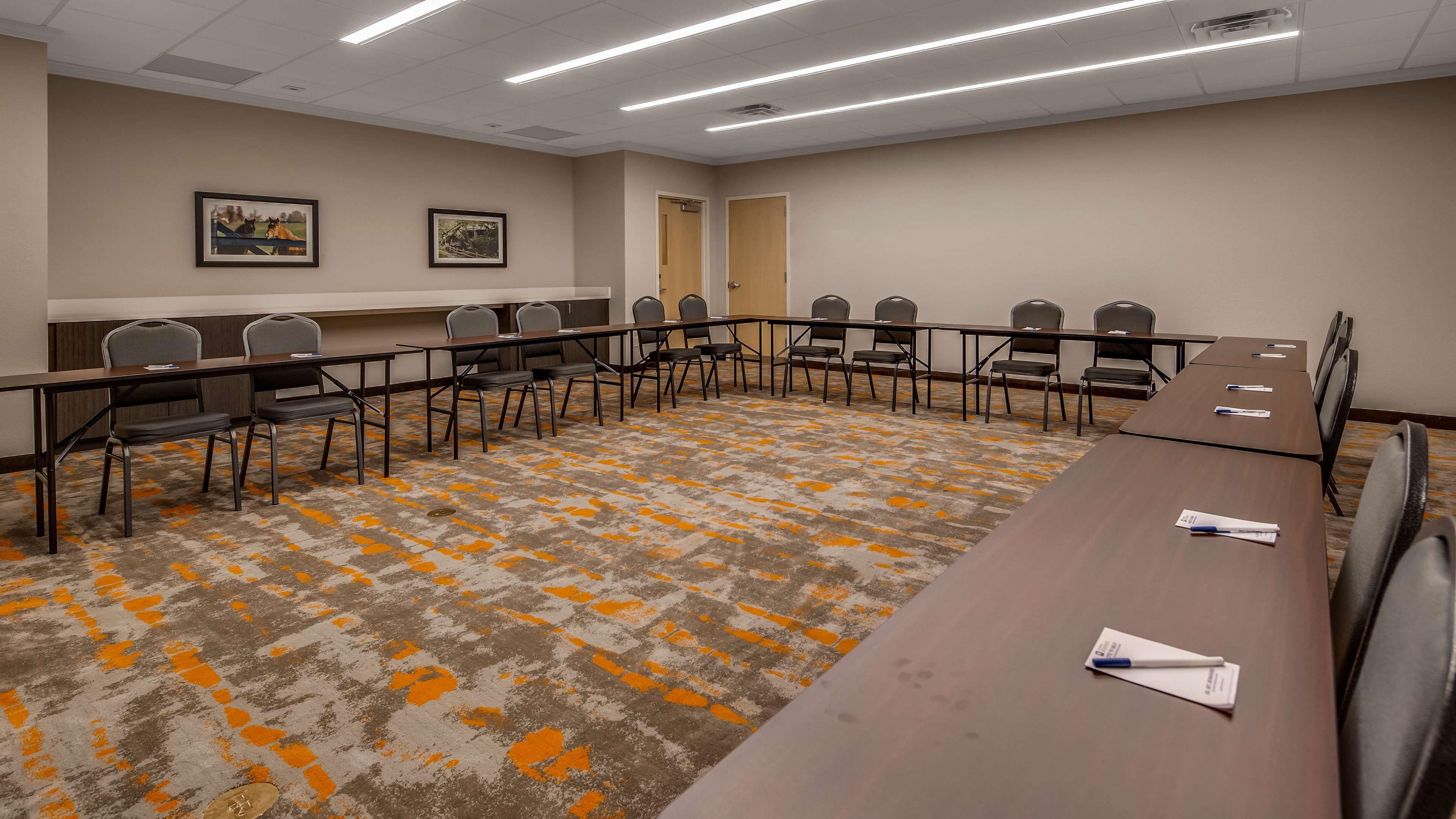 Best Western Plus Elizabethtown Inn & Suites Екстериор снимка