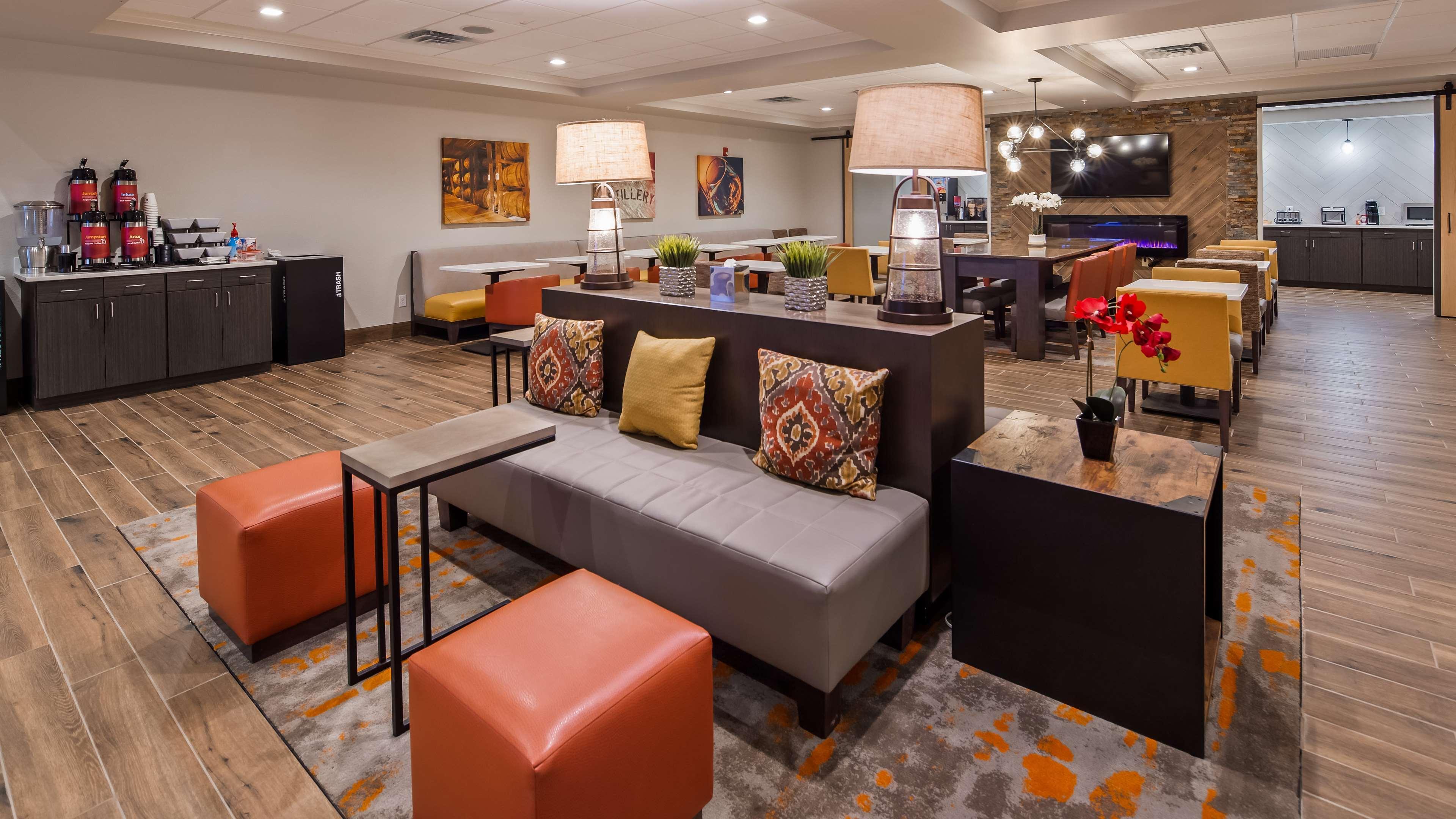 Best Western Plus Elizabethtown Inn & Suites Екстериор снимка